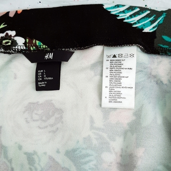 H&M Stretchy Floral Skirt L excellent condition! - Picture 6 of 6